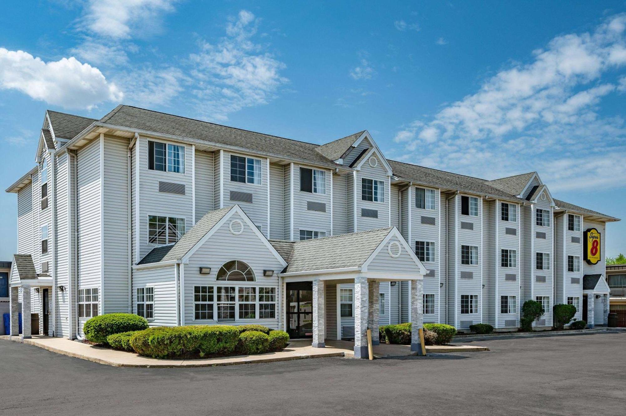 Super 8 By Wyndham Joliet Hotel Exterior photo